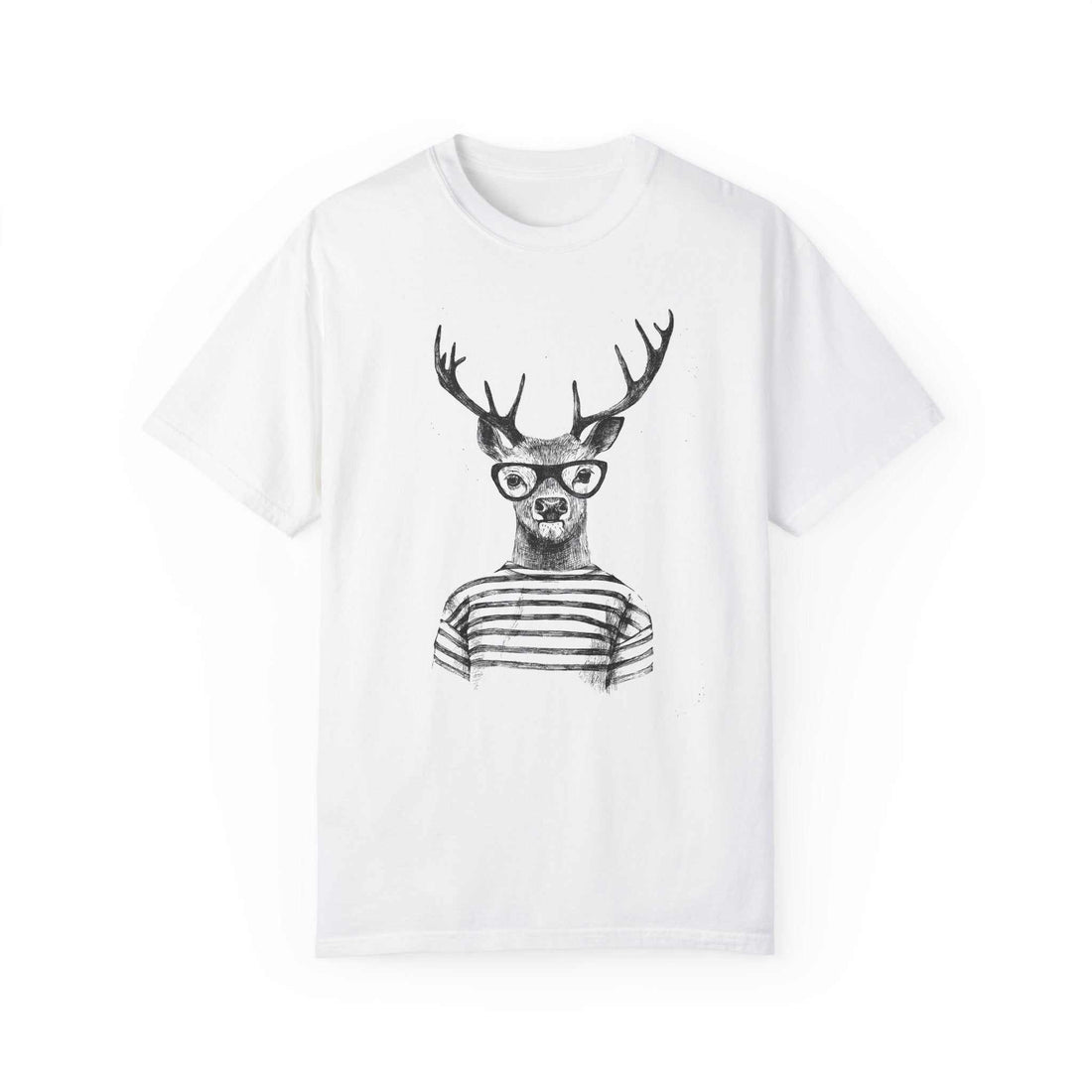Unisex funny deer t-shirt with quirky illustration, perfect for nature lovers and casual outings.
